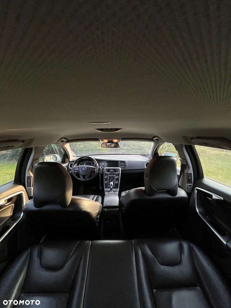 Volvo V60 D4 AWD Geartronic Summum - 4