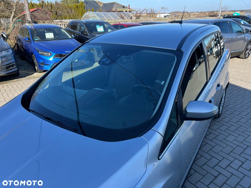 Ford Grand C-MAX - 32