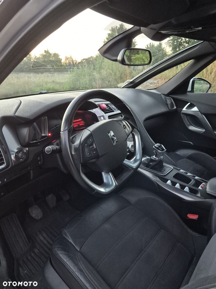 Citroën DS5 HDi 165 SoChic - 9