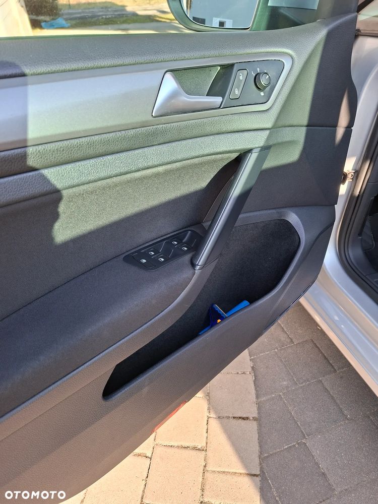 Volkswagen Golf 1.6 TDI BlueMotion Technology Comfortline - 20