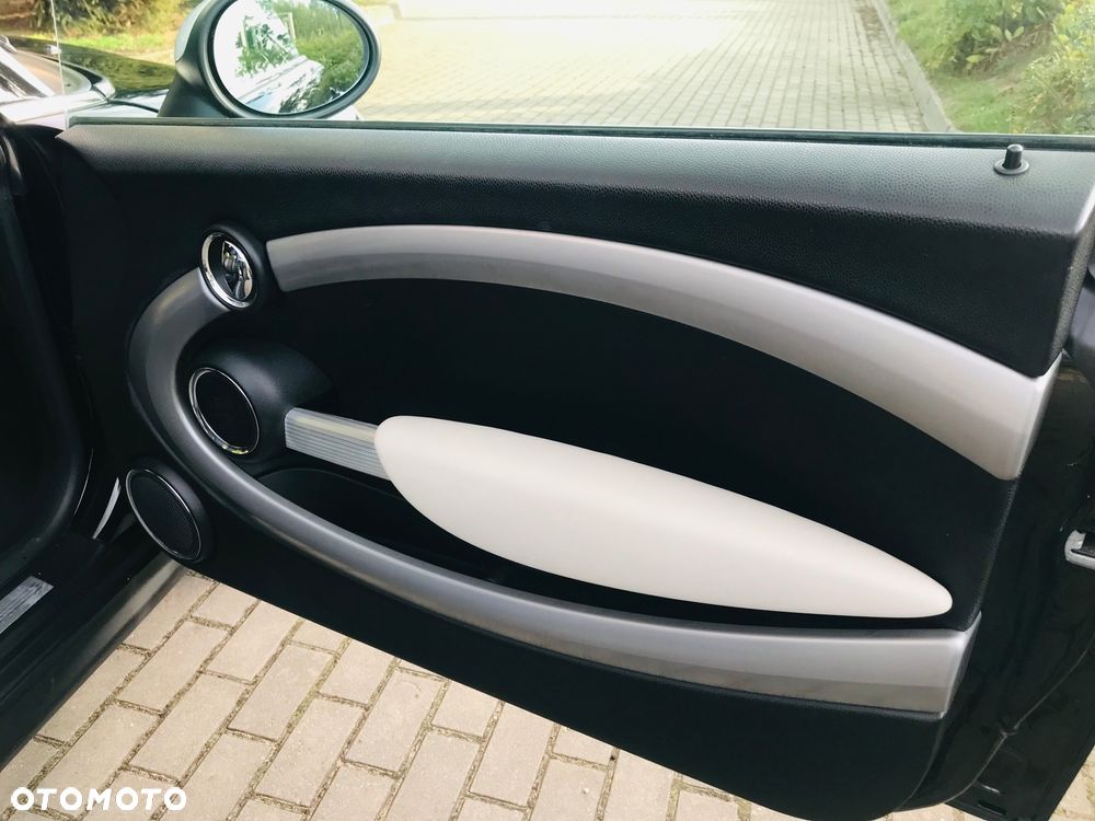 MINI Cooper Standard - 18