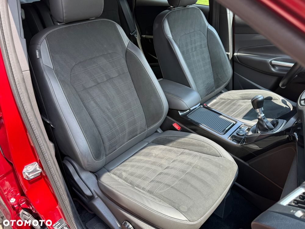 Ford Kuga 2.0 TDCi FWD ST-Line - 21