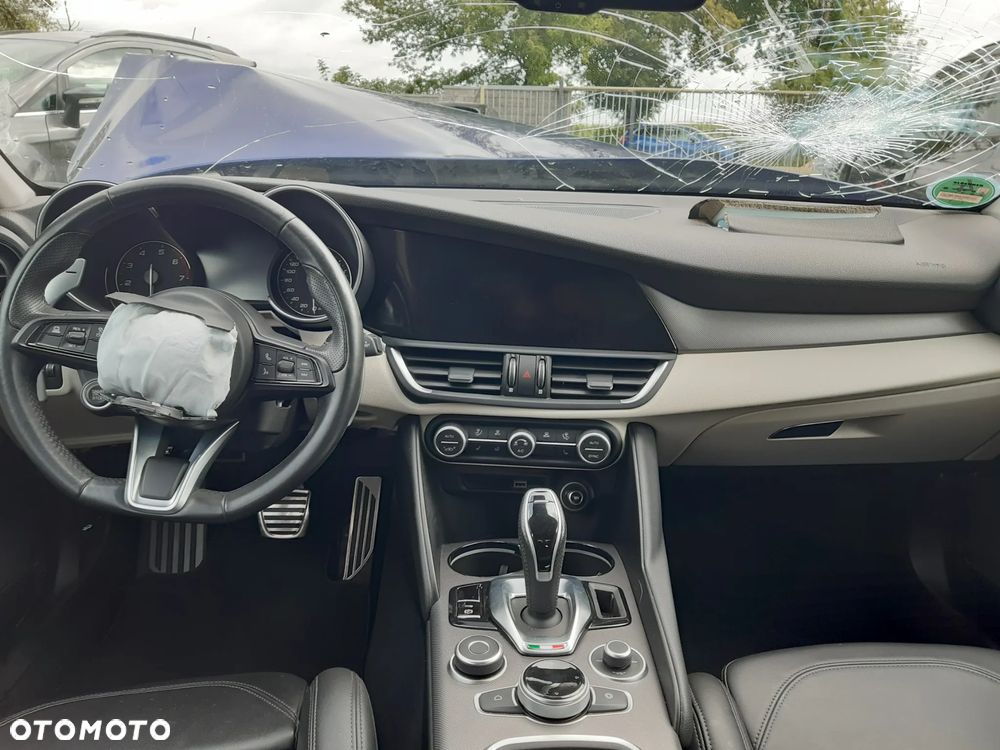 Alfa Romeo Giulia 2.0 Turbo 16V AT8 Sprint - 12