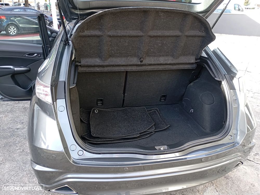 Honda Civic 1.4 i-VTEC Sport Edition - 11
