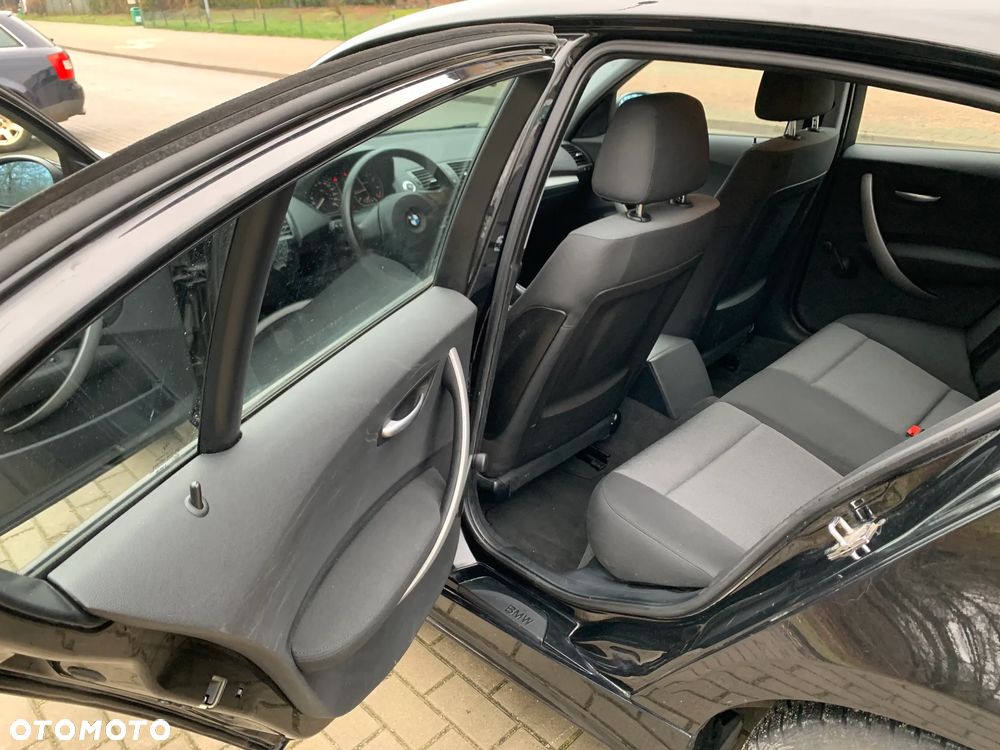 BMW Seria 1 116i - 8