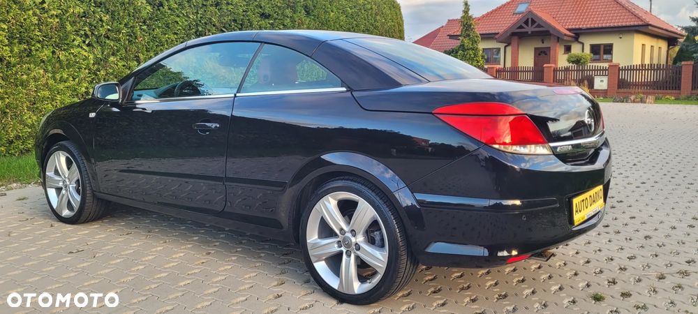 Opel Astra TwinTop 1.8 Cosmo - 15