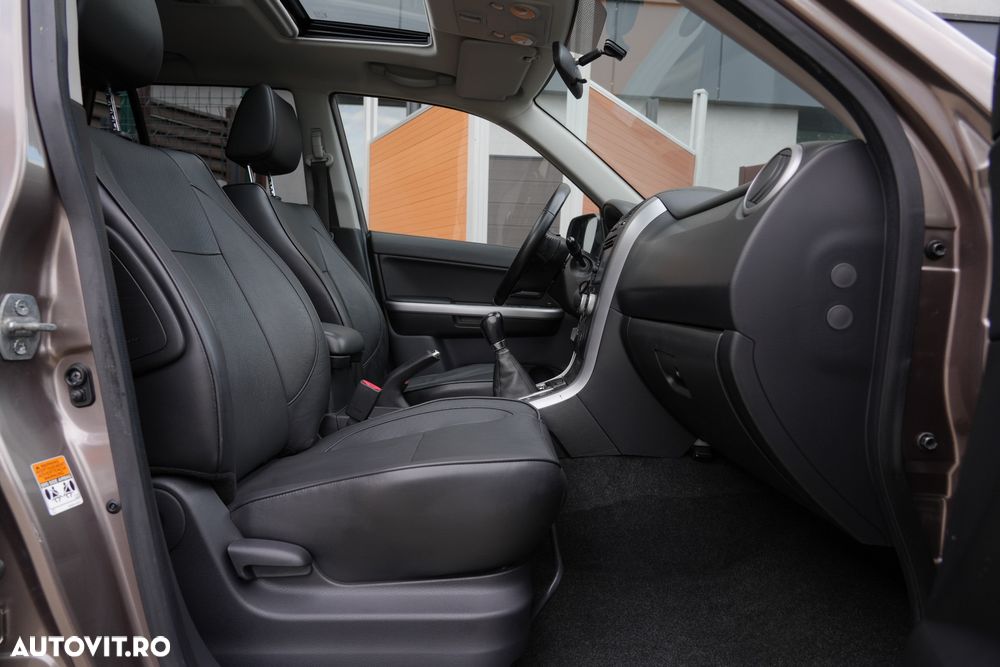 Suzuki Grand Vitara 1.9 DDiS Comfort - 10