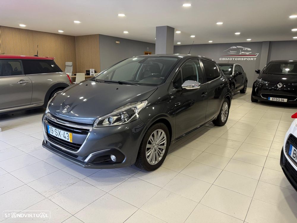 Peugeot 208 1.2 PureTech Style - 1