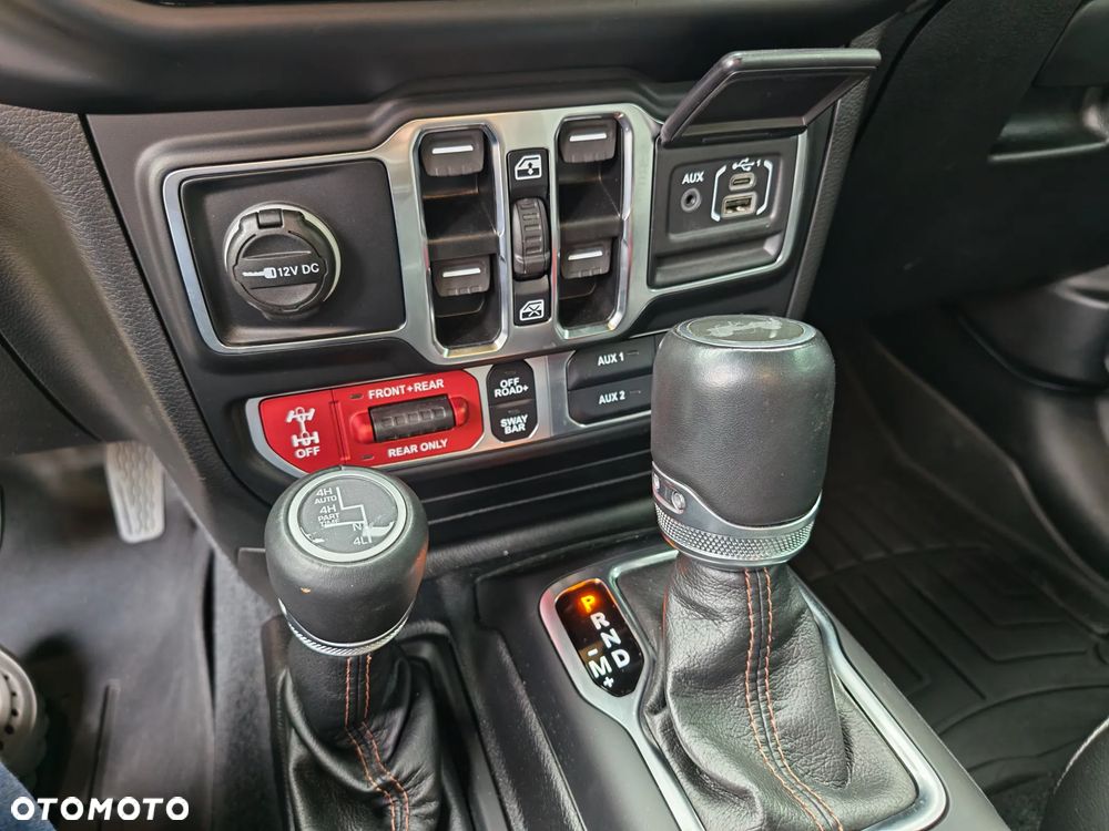 Jeep Wrangler - 16