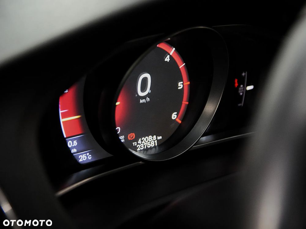 Volvo V40 - 19