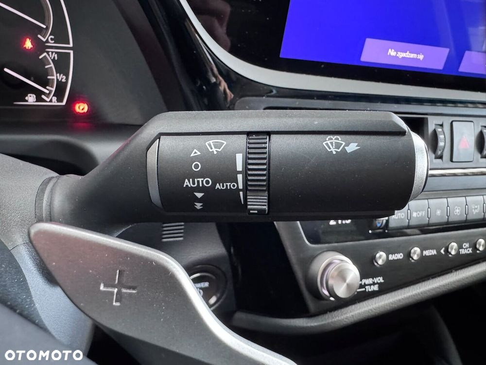 Lexus ES - 31