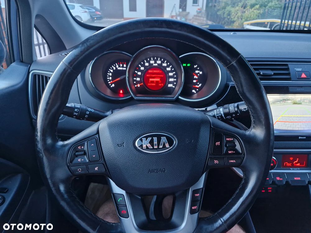 Kia Rio - 18