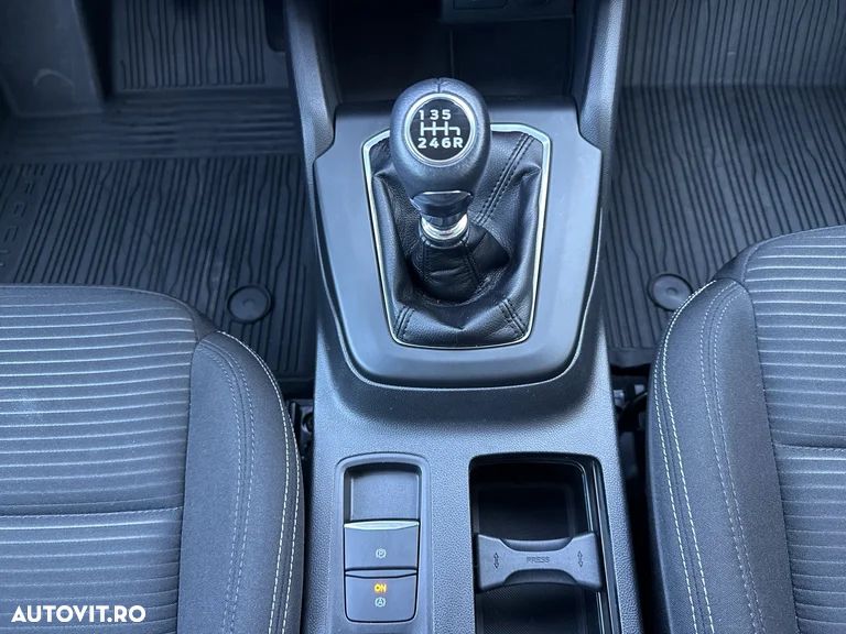 Ford Focus - 23