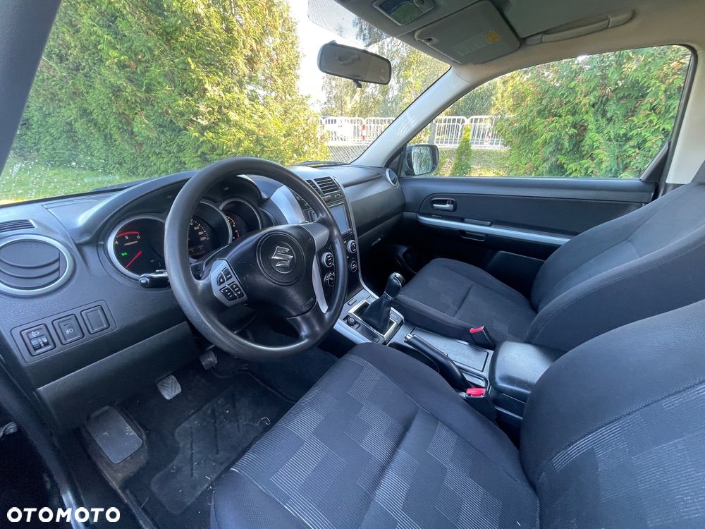 Suzuki Grand Vitara 1.9 DDiS Comfort - 10
