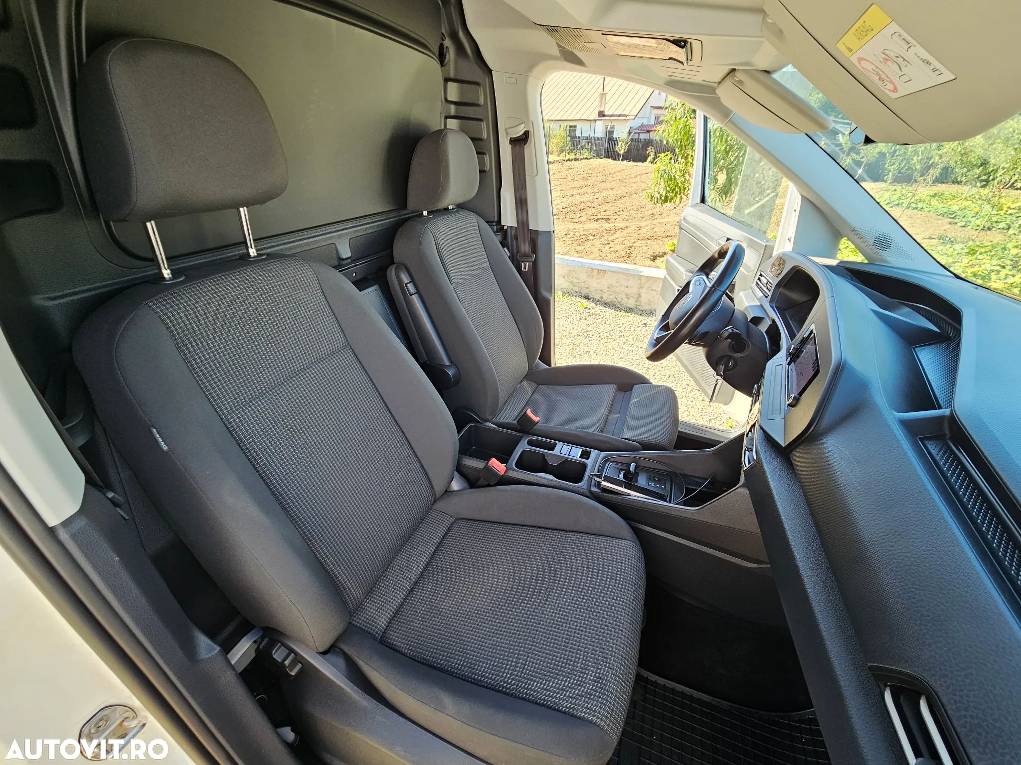 Volkswagen Caddy Maxi 2.0 TDI 90 kW DSG - 20