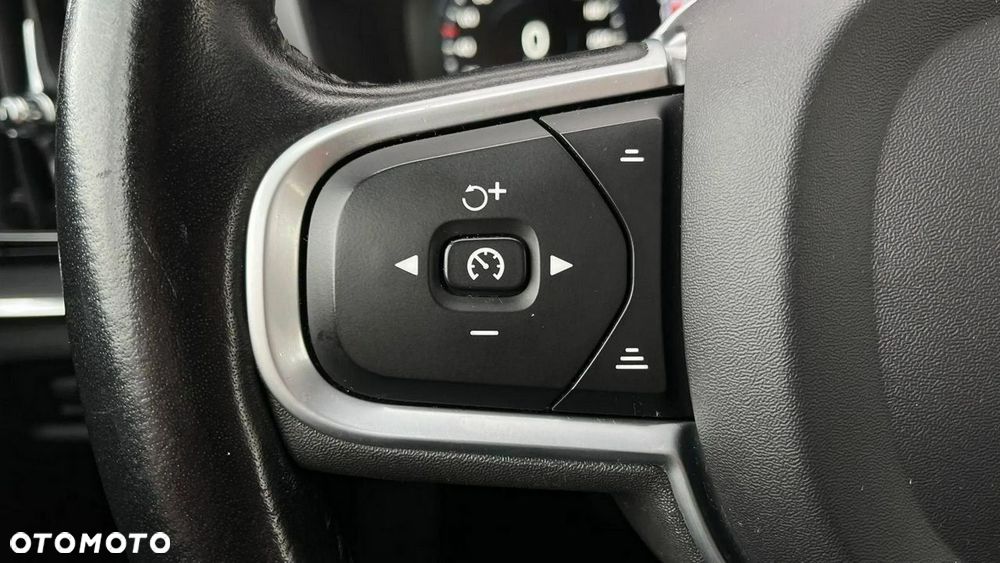 Volvo V60 D3 Momentum - 14