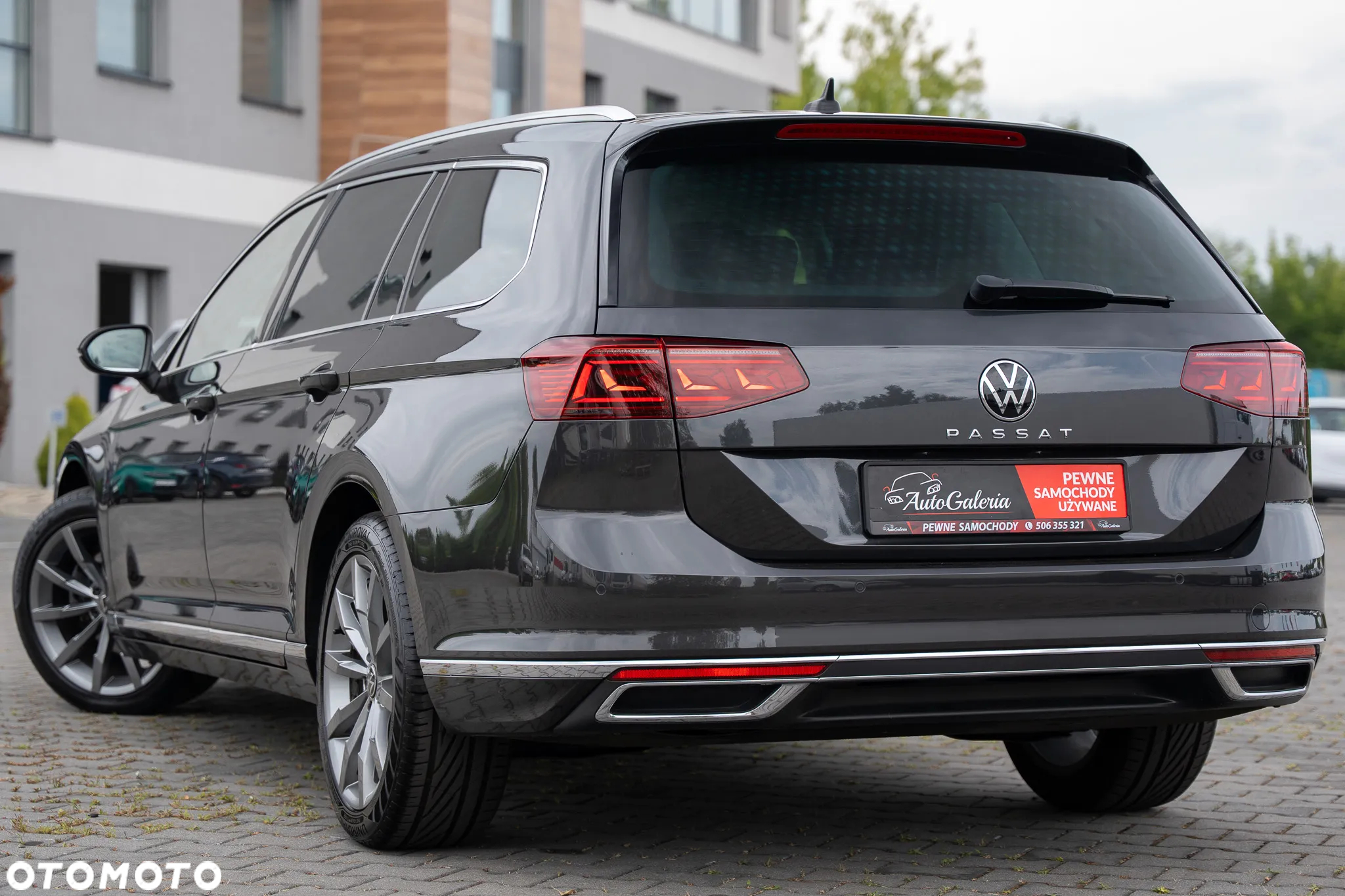 Volkswagen Passat Variant 2.0 TDI SCR BlueMotion Highline - 11
