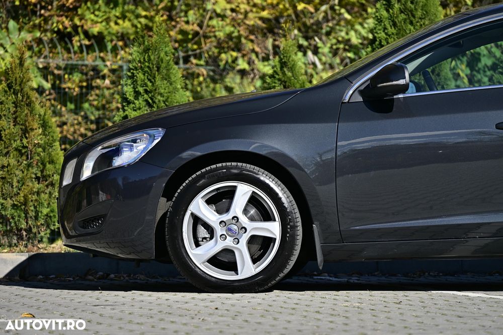 Volvo S60 D3 Geartronic - 25