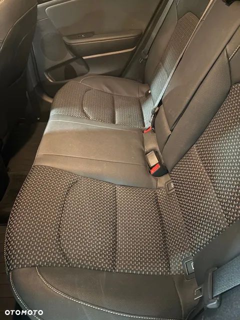 Kia Ceed 1.4 T-GDI L Business Line - 12