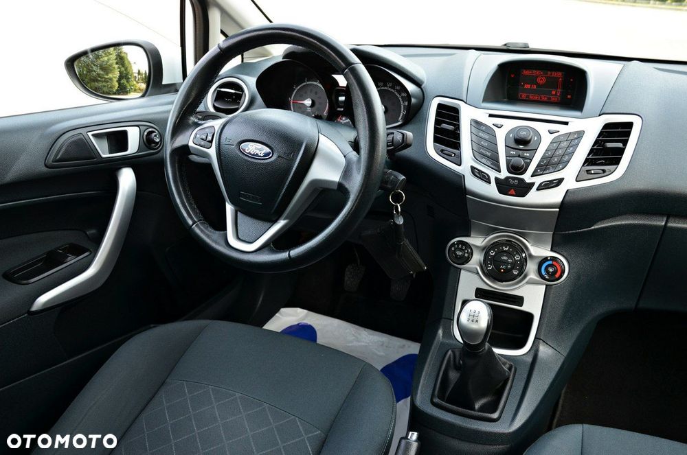 Ford Fiesta 1.25 Silver X Plus 2 EU6 - 35