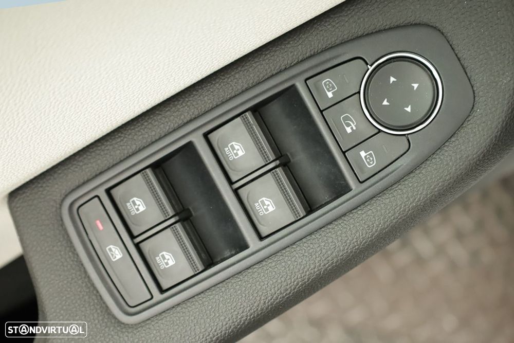 Renault Clio 1.0 TCe Techno CVT - 21