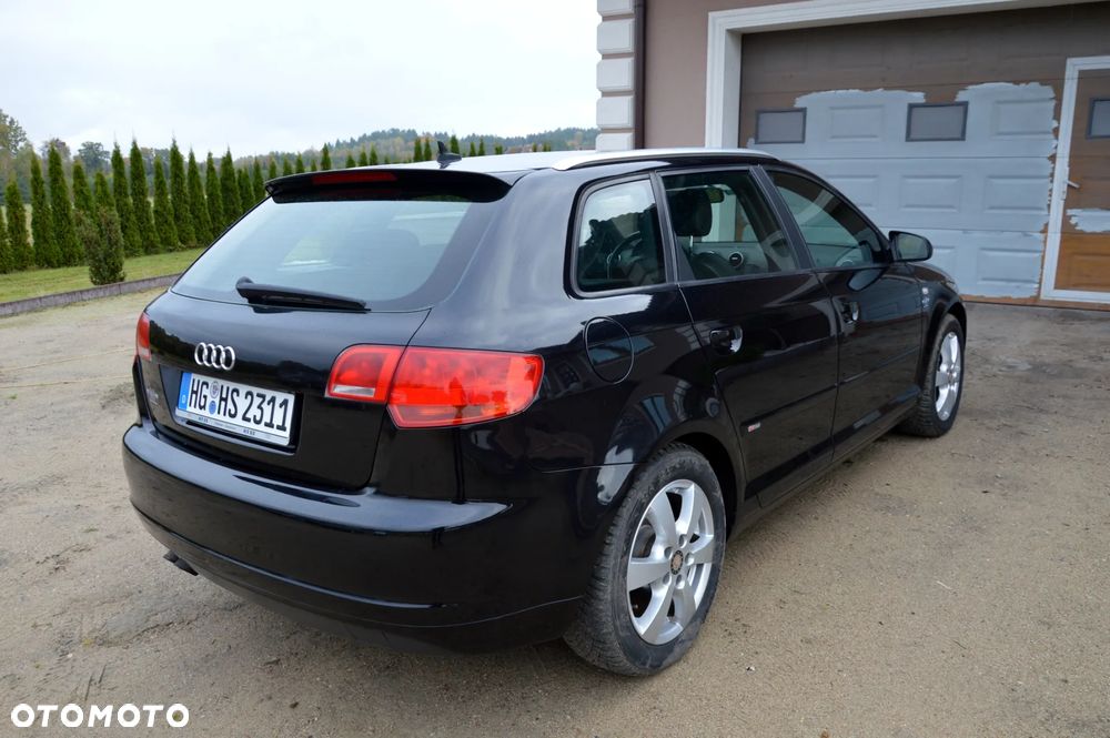 Audi A3 Sportback 2.0 TDI S line Sportpaket plus - 2