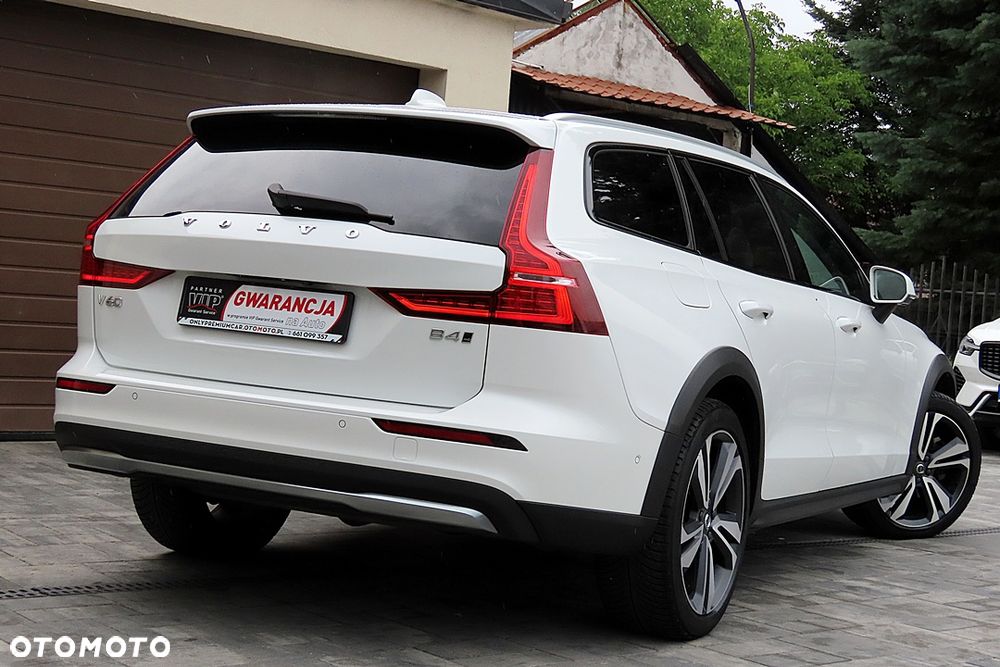 Volvo V60 Cross Country B4 D AWD Geartronic - 13