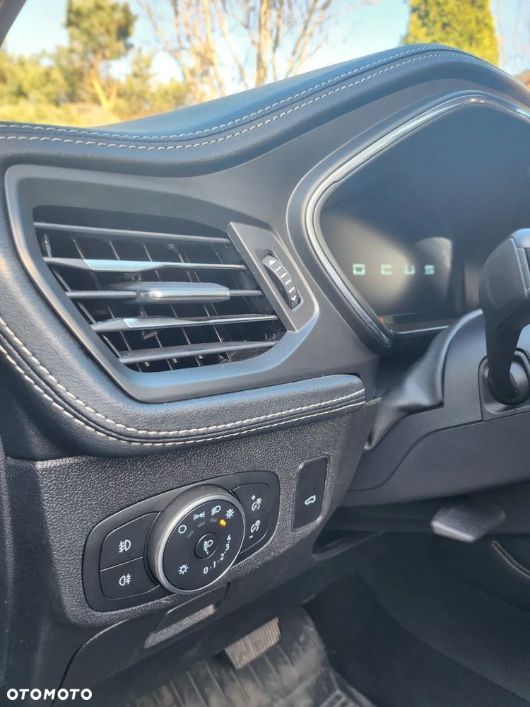 Ford Focus 2.0 EcoBlue Vignale - 11