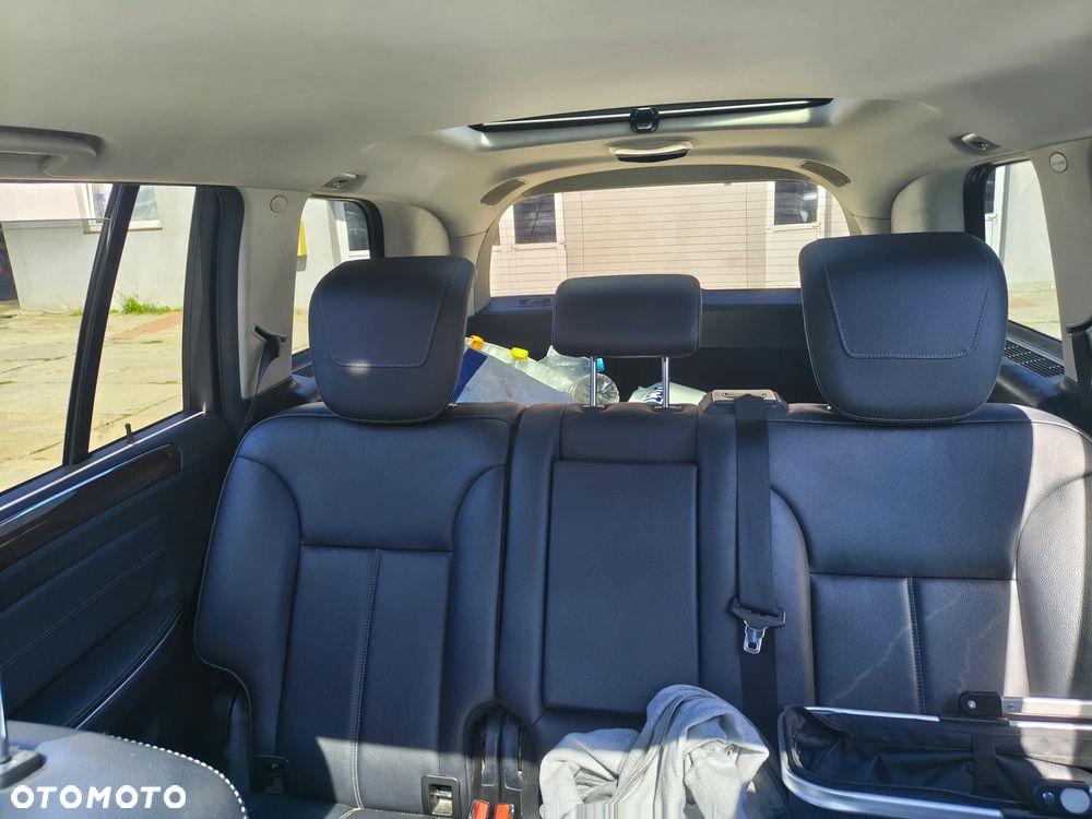 Mercedes-Benz GL 450 - 13