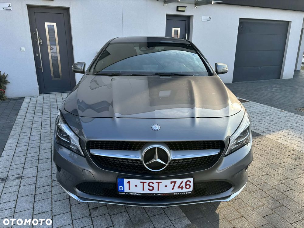 Mercedes-Benz CLA 180 Peak Edition - 15