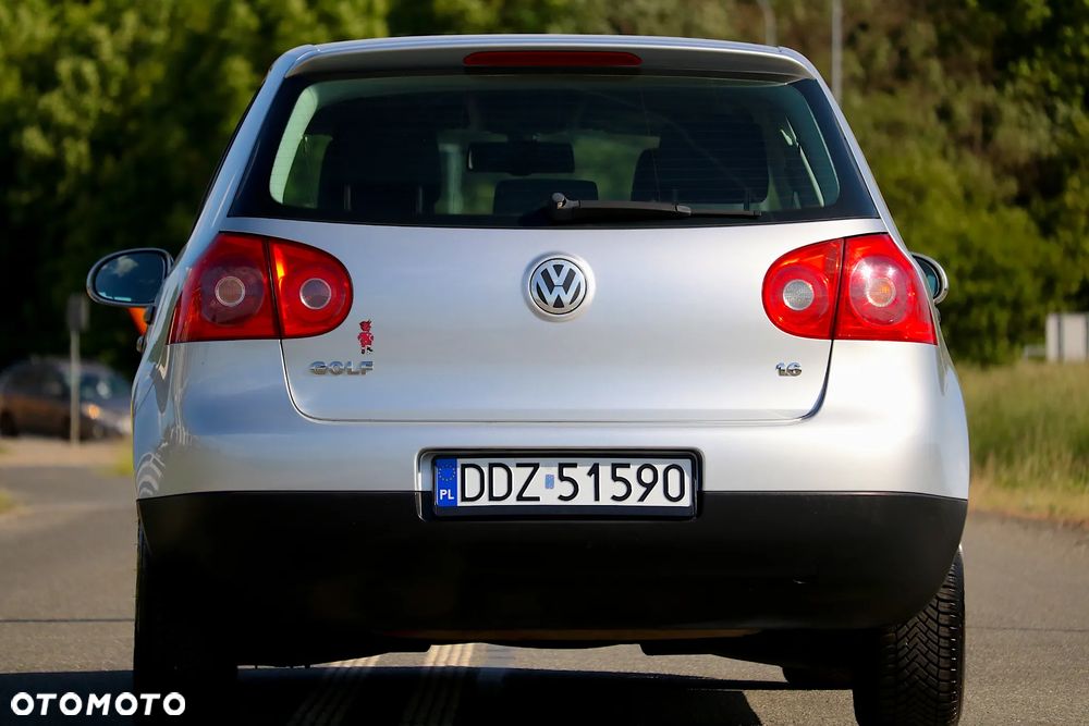 Volkswagen Golf 1.6 Trendline - 16