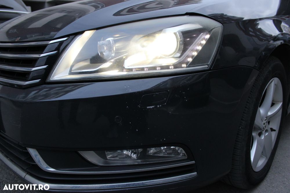 Volkswagen Passat 2.0 TDI DPF Blue TDI DSG Comfortline - 26