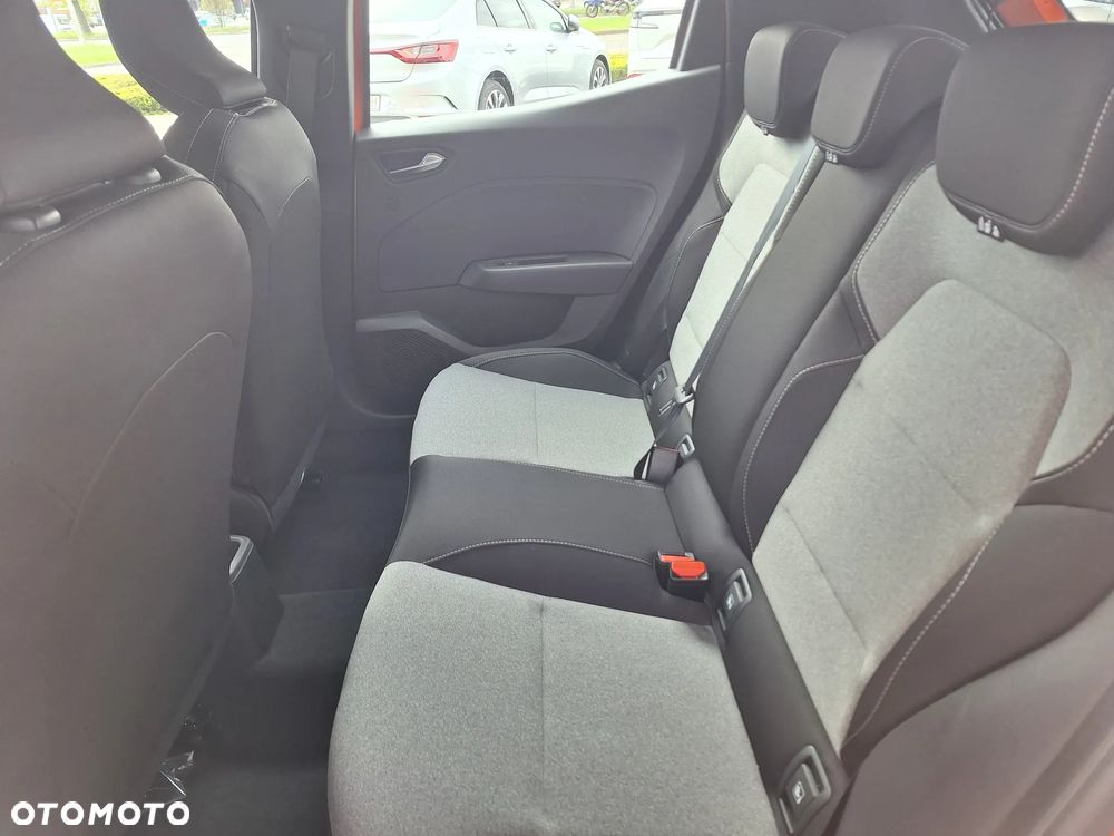 Renault Clio 1.0 TCe Evolution - 10