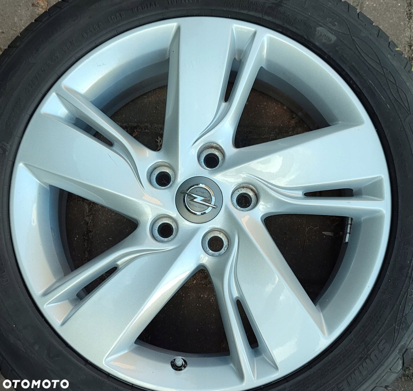 Felgi Aluminiowe Oryg. Opel Zafira C Astra J 17 Cali 5x115 7Jx17 Et44 Ø70,1 - 5