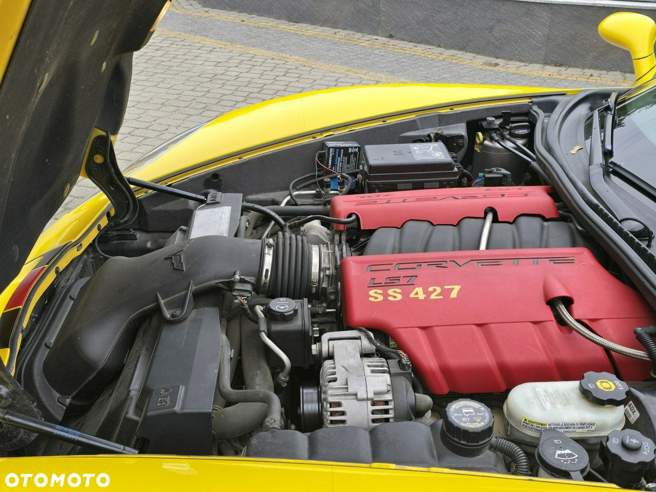 Chevrolet Corvette - 11