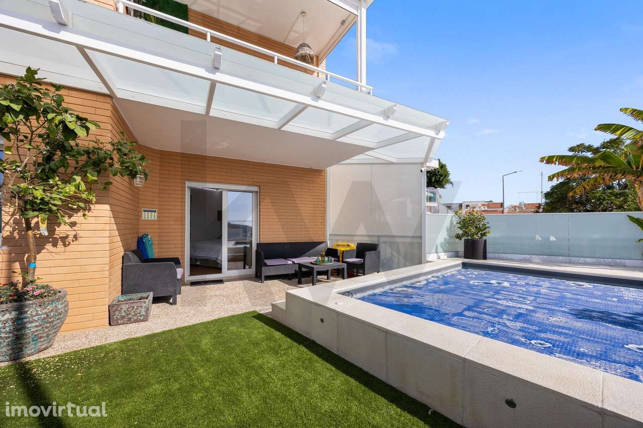 Moradia T3 Renovada a 300m da Praia da Califórnia com Piscina Privada - Grande imagem: 3/36