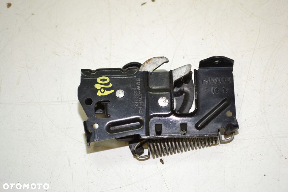 ZAMEK RYGIEL MASKI ORYGINAŁ 4895376 BMW 1 F20 12R - 1