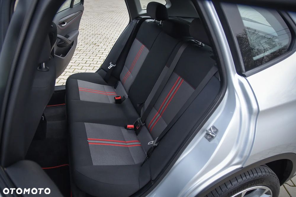 BMW X1 sDrive20d Sport Line - 32