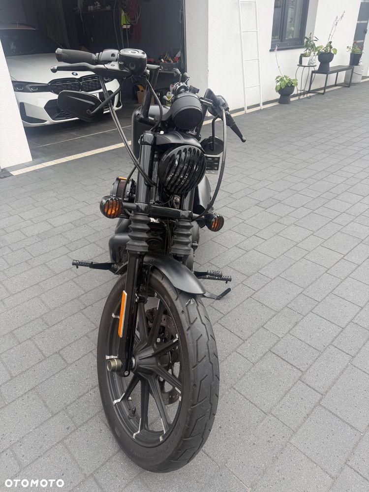 Harley-Davidson Sportster Iron 883 - 2