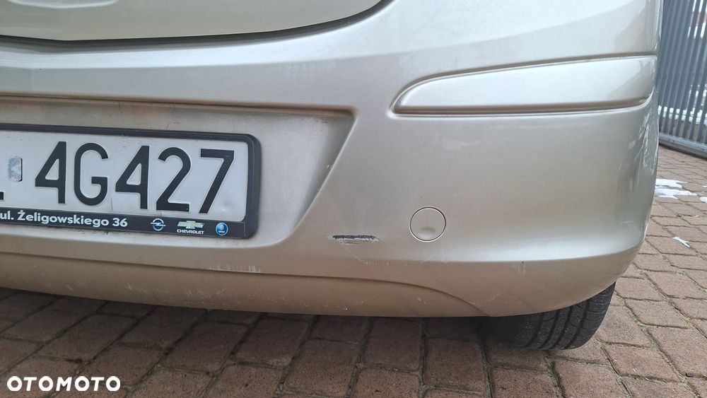 Opel Corsa 1.2 16V Essentia - 14