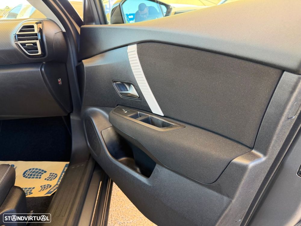 Citroën e-C4 X 54 kWh Autonomia Alargada Plus - 20