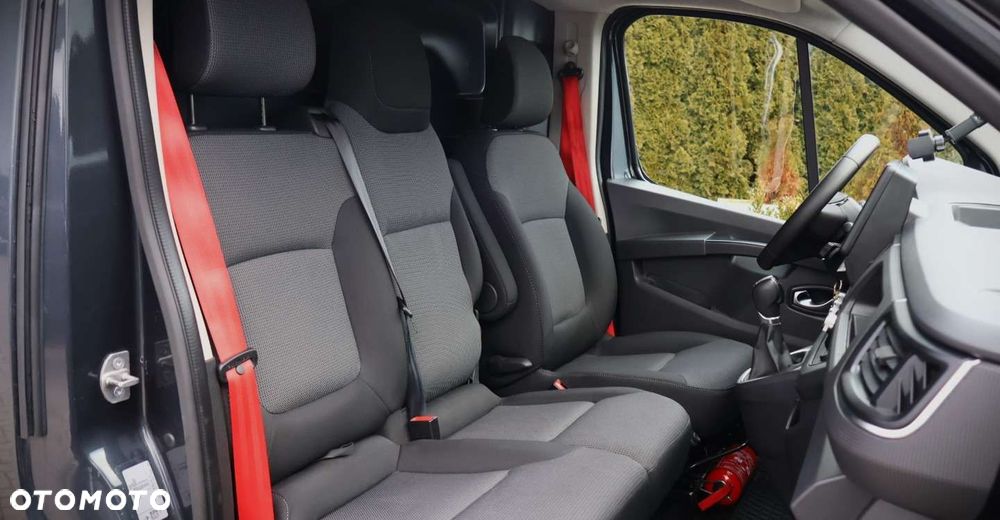 Renault Trafic - 16