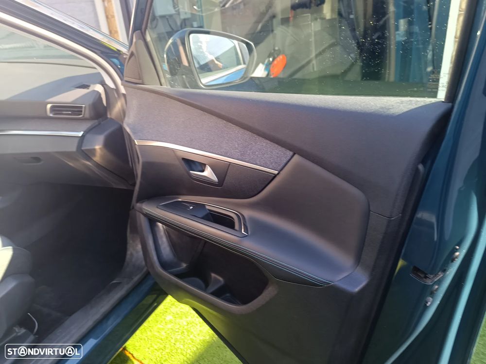 Peugeot 3008 1.6 Hybrid4 GT Line e-EAT8 - 8