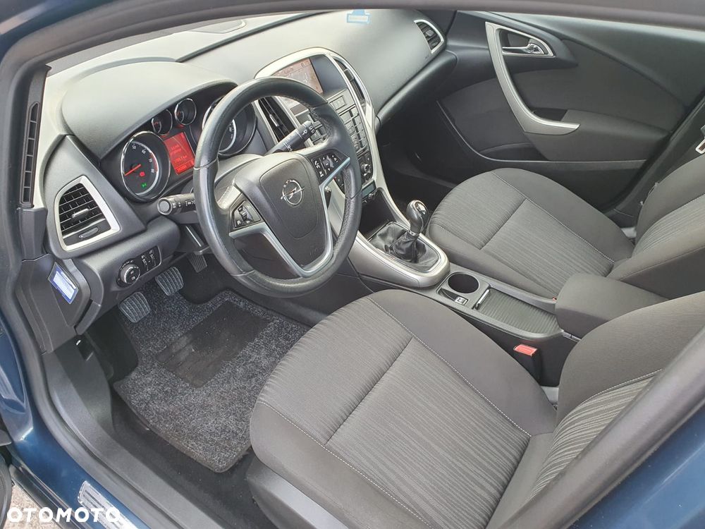 Opel Astra 1.4 Turbo Design Edition - 21