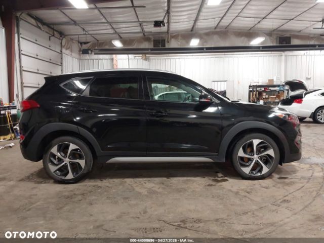Hyundai Tucson - 8