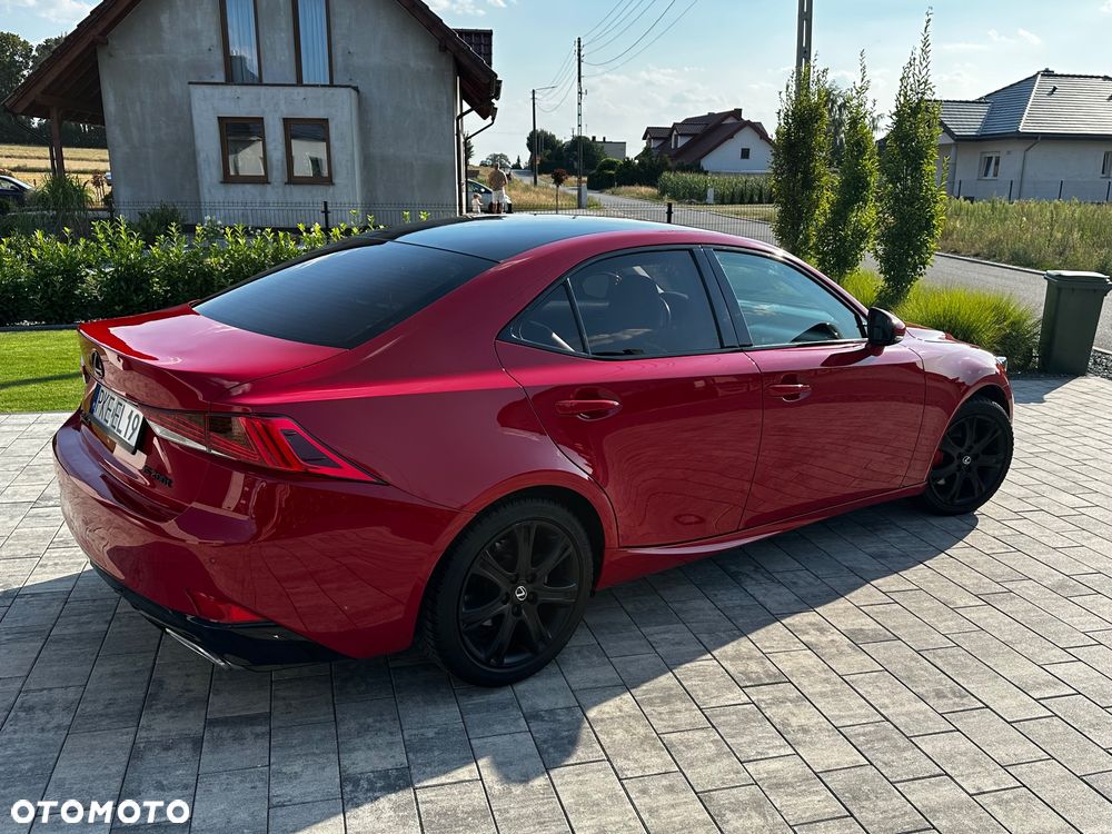 Lexus IS - 18