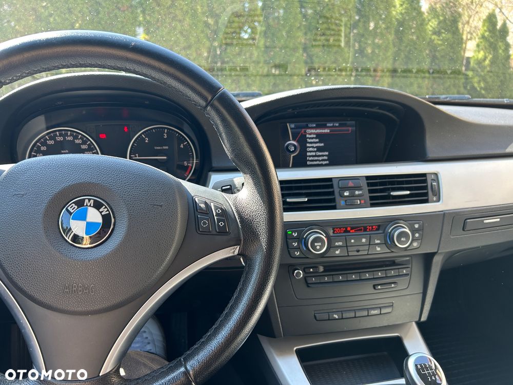 BMW Seria 3 318d - 10
