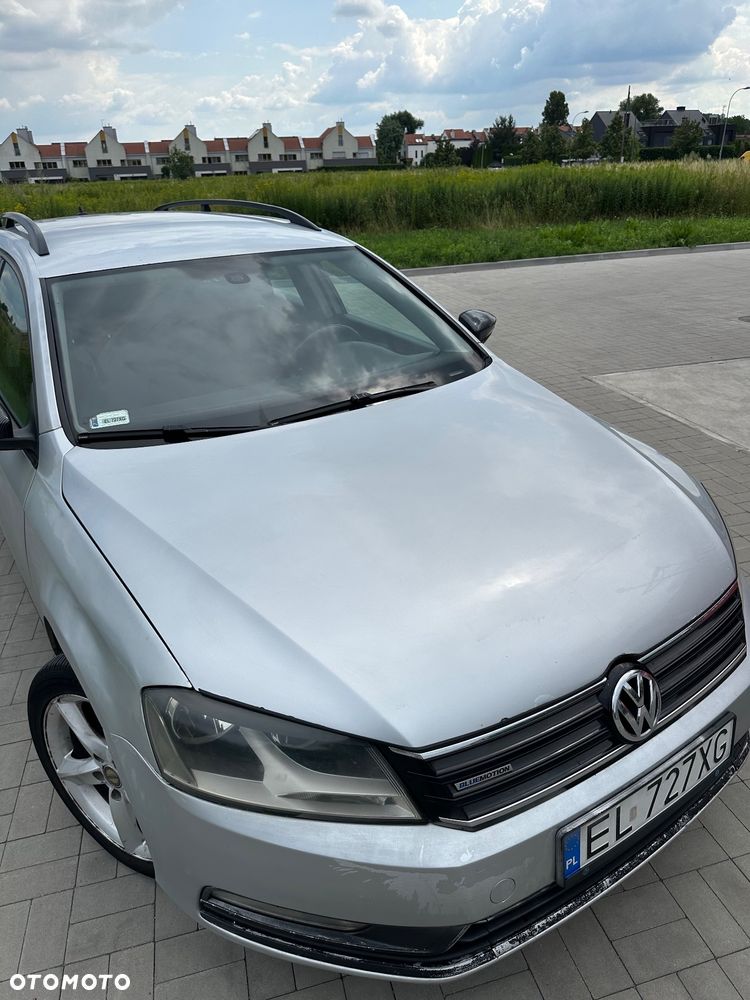 Volkswagen Passat 1.6 TDI DPF BlueMot Comfortline - 19