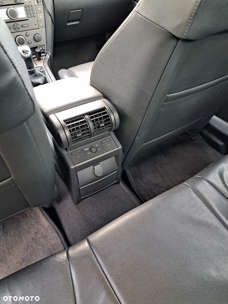 Opel Vectra 1.9 CDTI Cosmo - 12