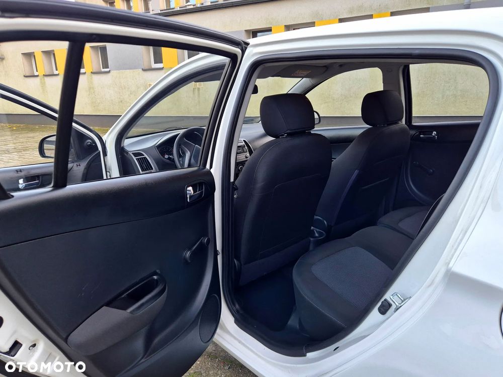 Hyundai i20 1.25 Comfort - 25